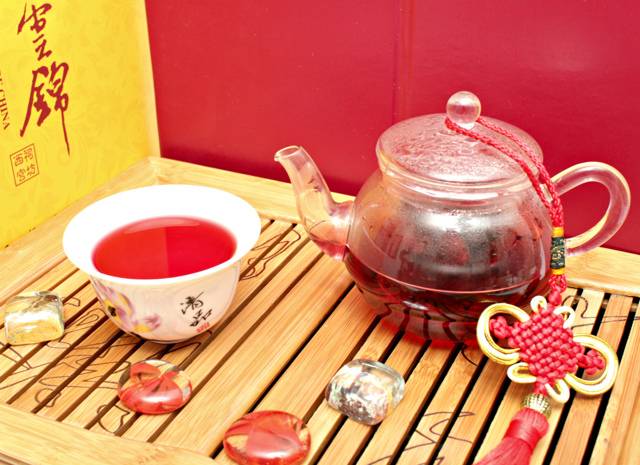 Повышает ли чай каркаде артериальное давление или понижает?