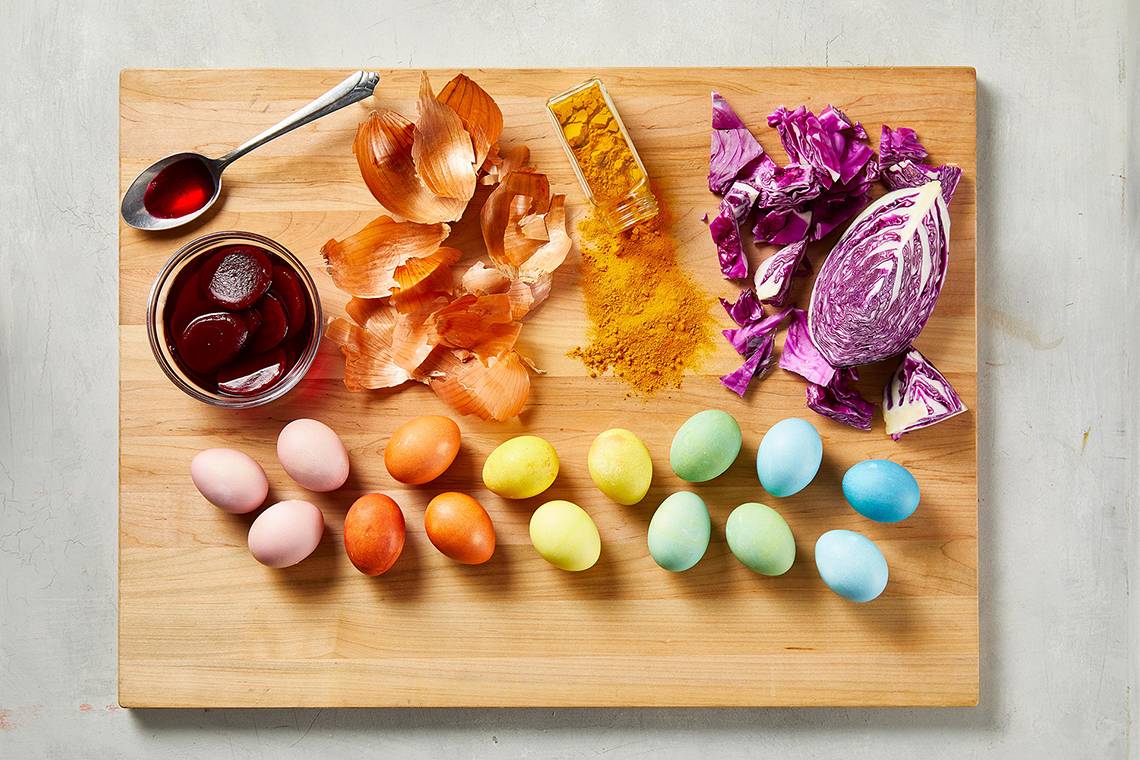 Как покрасить яйца на пасху натуральными красителями - рецепты на скорую руку