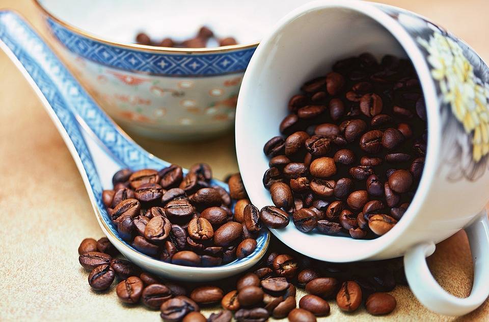4 лучших рецепта приготовления кофе мокко: классический, с карамелью, корицей