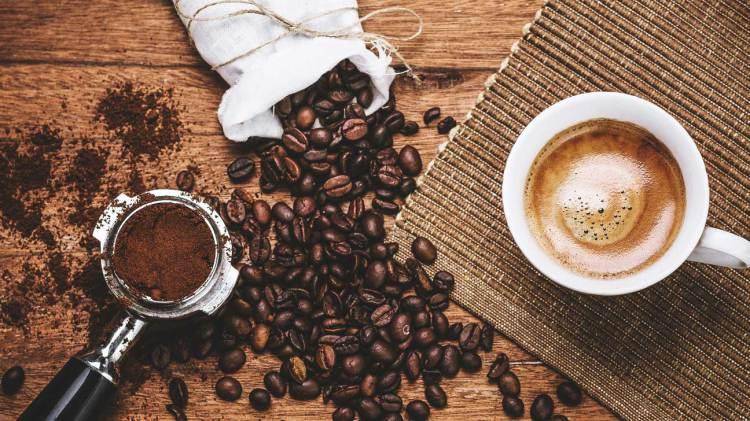 Почему может болеть желудок после кофе, правила употребления, чтобы этого избежать
