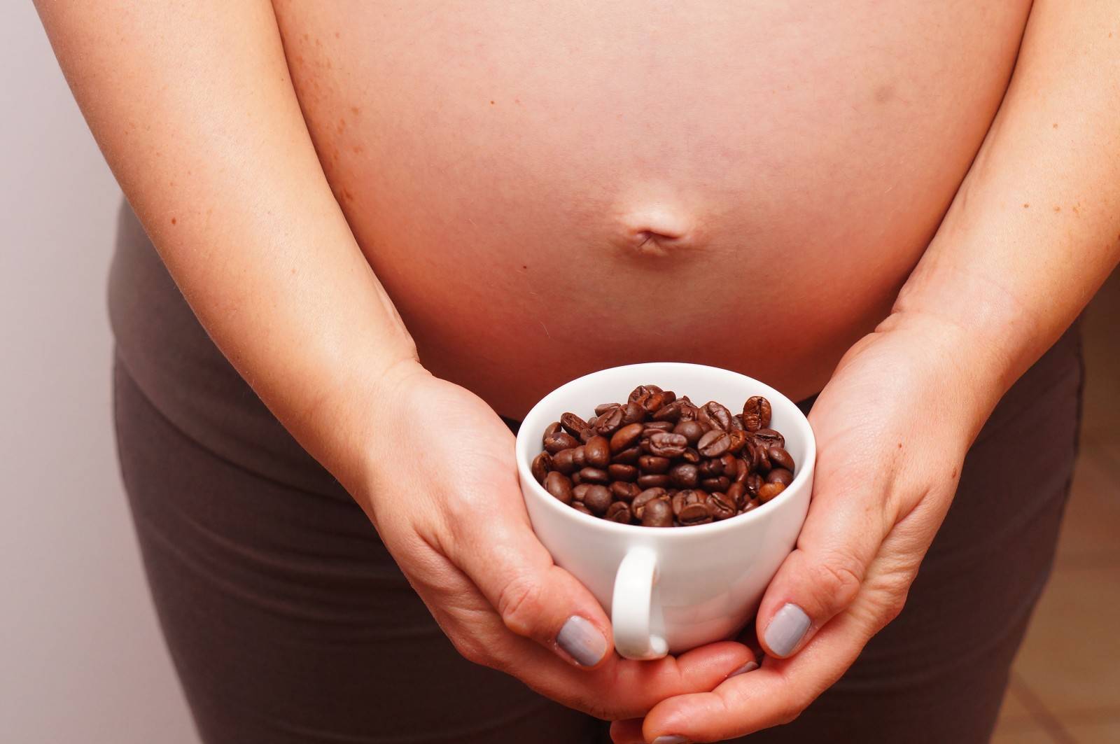 Можно ли беременным кофе на ранних сроках