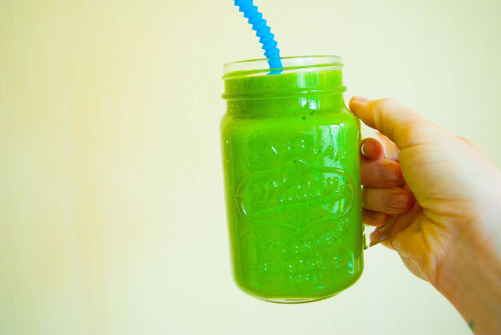 Как приготовить зеленый смузи со шпинатом