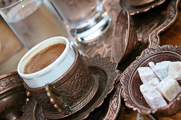 Как правильно сварить кофе по-турецки