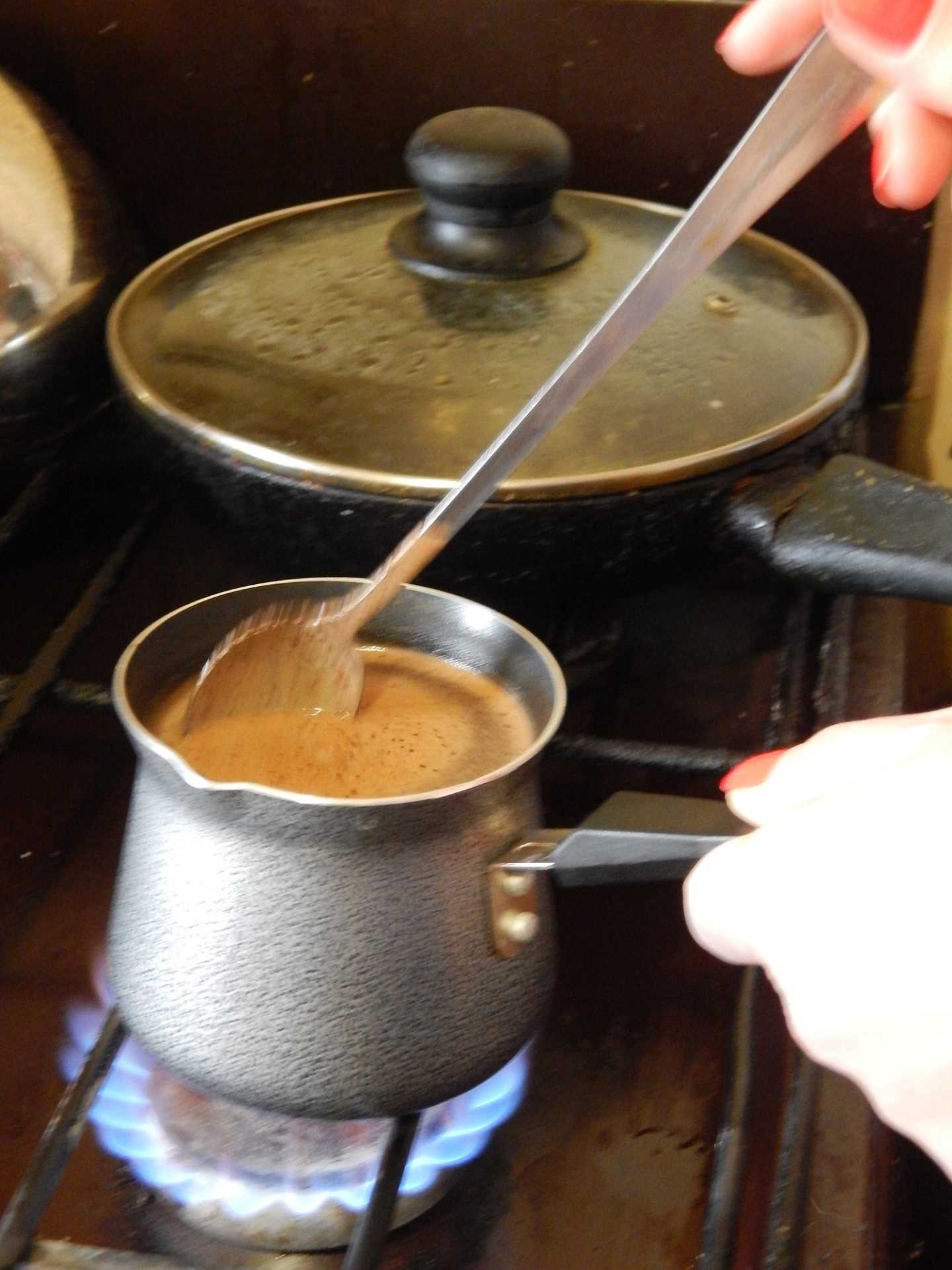 Как правильно заваривать кофе в турке в домашних условиях