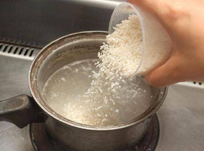 Как правильно сварить рисовый отвар от диареи?