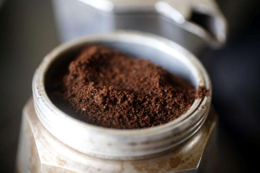 Можно ли использовать просроченный кофе в зернах?