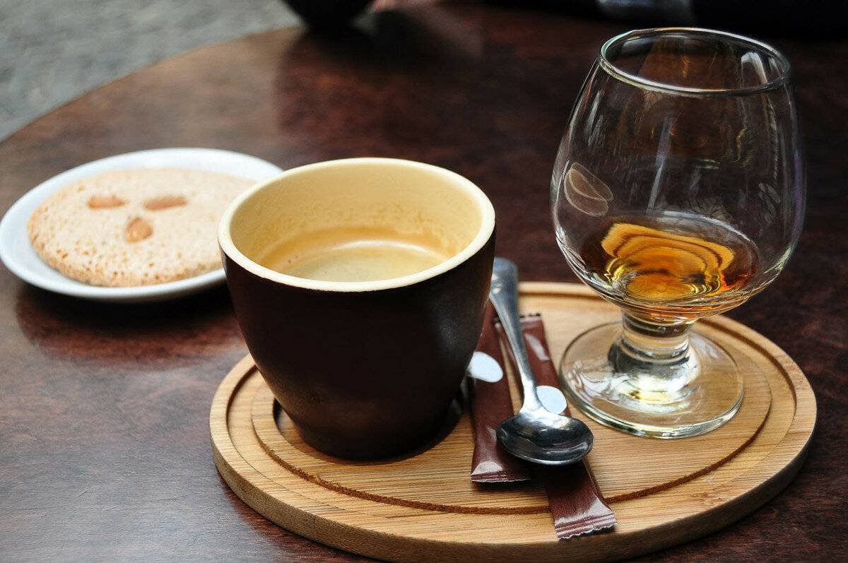 Как и с чем пить кофейный ликер правильно? :: syl.ru