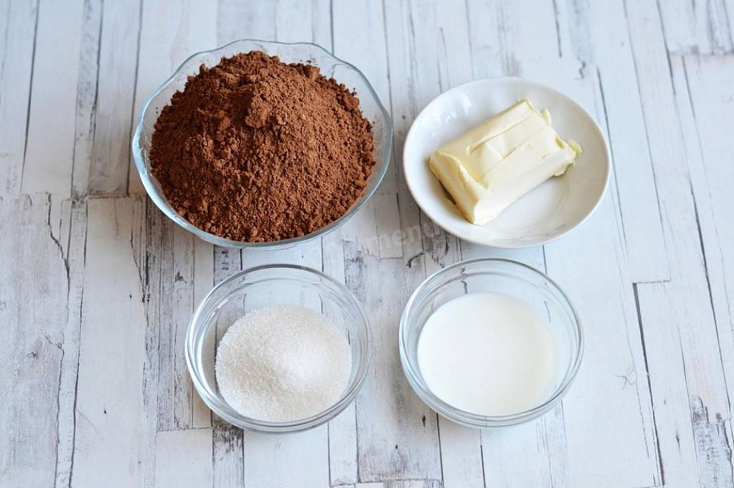 Шоколадно-молочное желе: простой десерт с какао