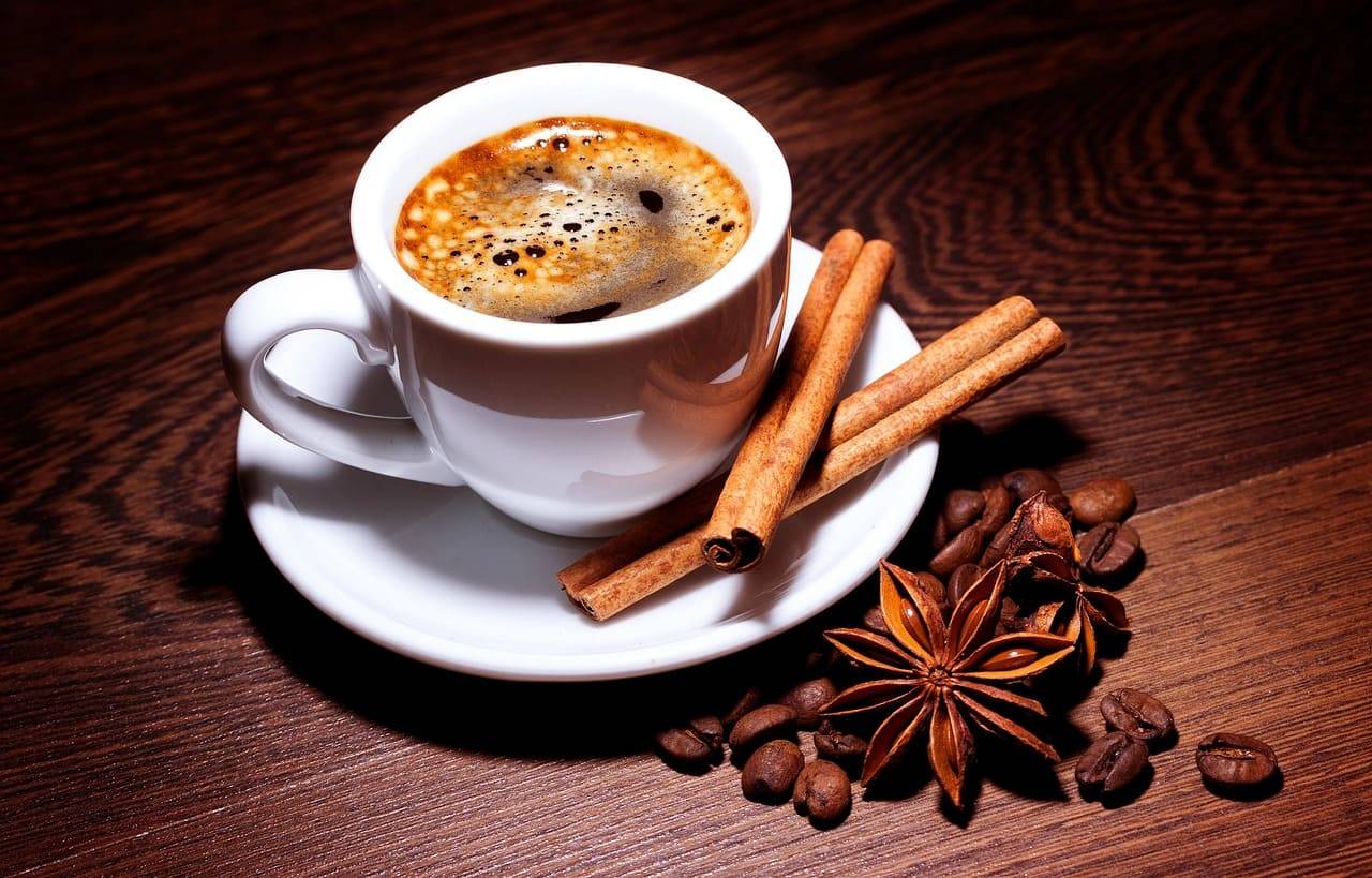 Кофе с гвоздикой: 3 рецепта ароматного напитка