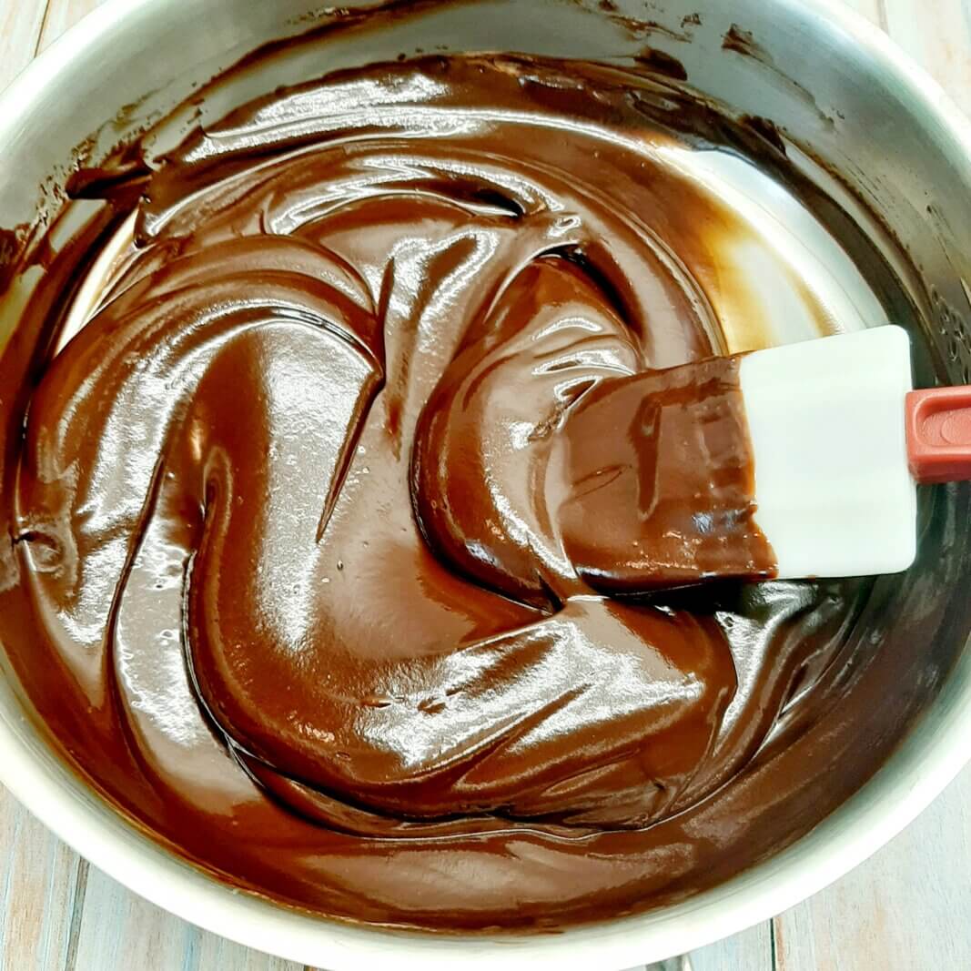 Технология приготовления глазури из какао и молока. гордость кулинара — красивая глазурь из какао и молока для торта