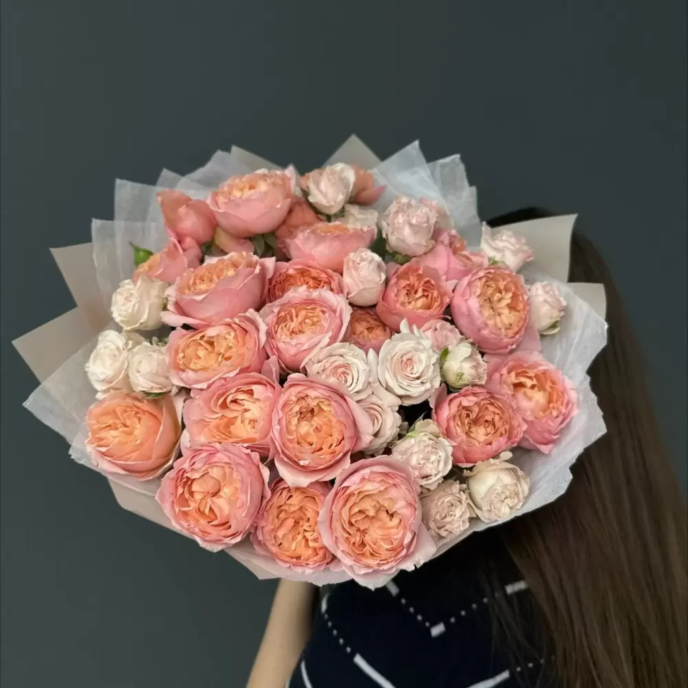 Как выбрать цветы для помолвки: романтические букеты для особенного дня