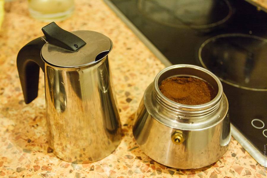 Как правильно варить кофе в рожковой кофеварке: инструкция