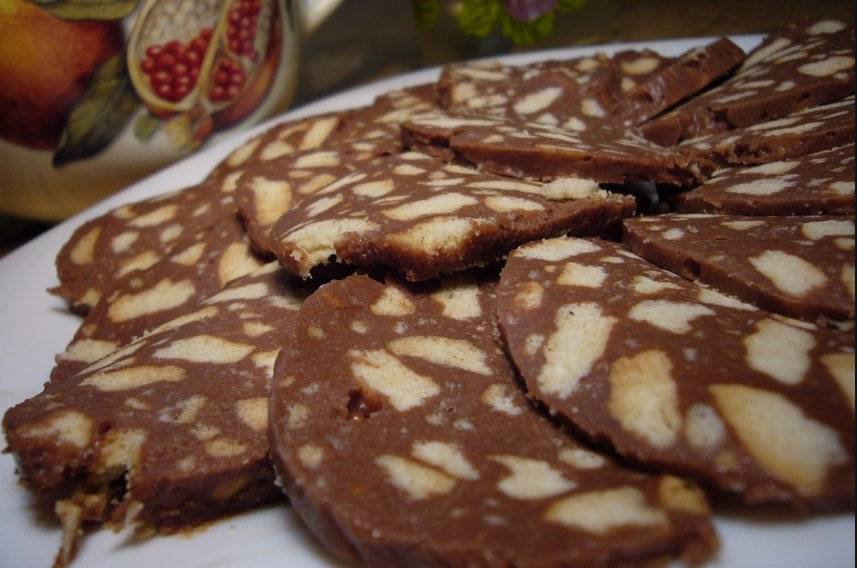 Рецепт приготовления шоколадной колбаски из печенья