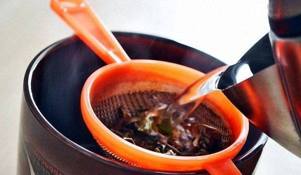 Полезные свойства и противопоказания к употреблению почечного чая