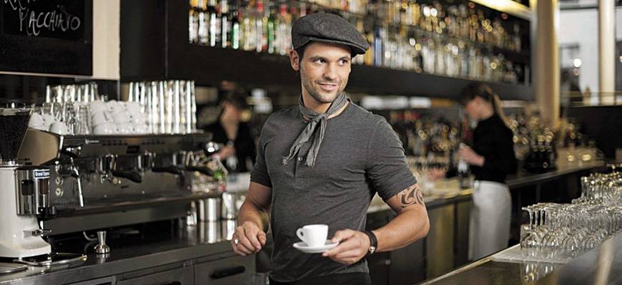 Кто такой бариста, сколько он получает и какими навыками должен обладать