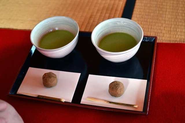 Японский зеленый чай матча (маття) - полезные свойства, вред, как заваривать и пить