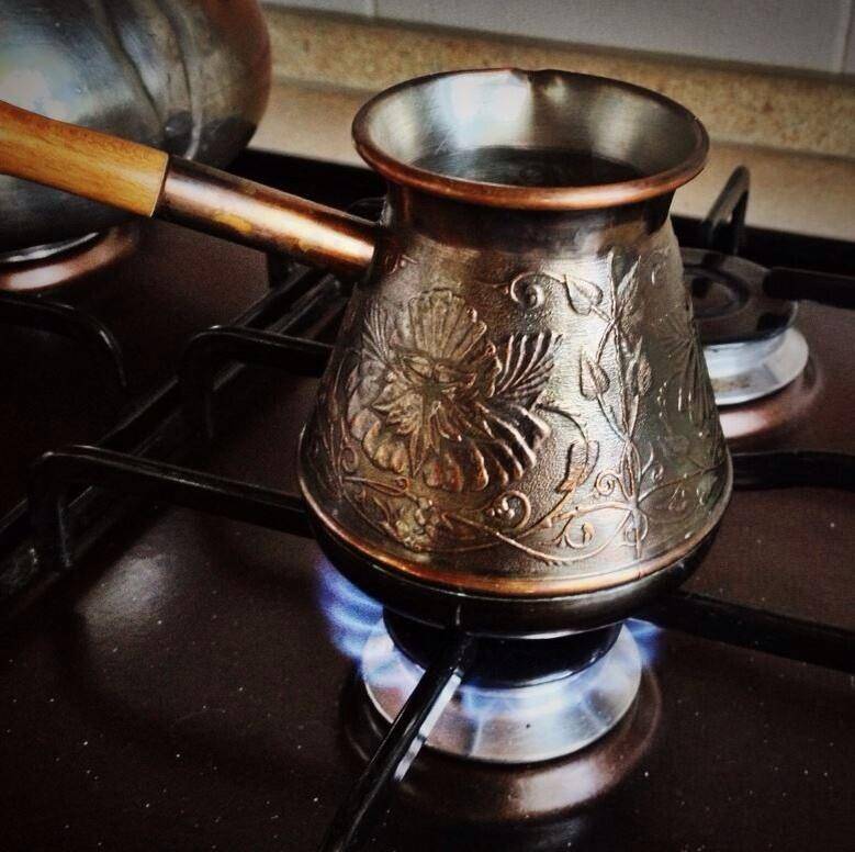 Глиняная турка для кофе: отличия, как варить кофе и можно ли ставить на газ, отзывы