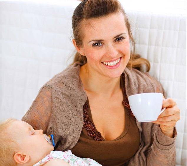 Мама кормит грудью, при этом пьёт кофе - это плохо? можно ли кормящим кофе – так ли безопасен напиток на самом деле? - автор екатерина данилова - журнал женское мнение