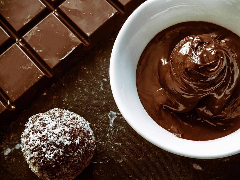 Как сделать шоколад из какао-бобов