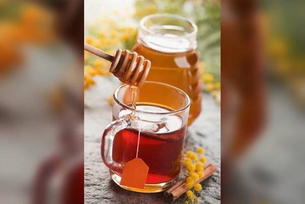 Мёд и кипяток: можно ли пить, польза и вред, особенности употребления