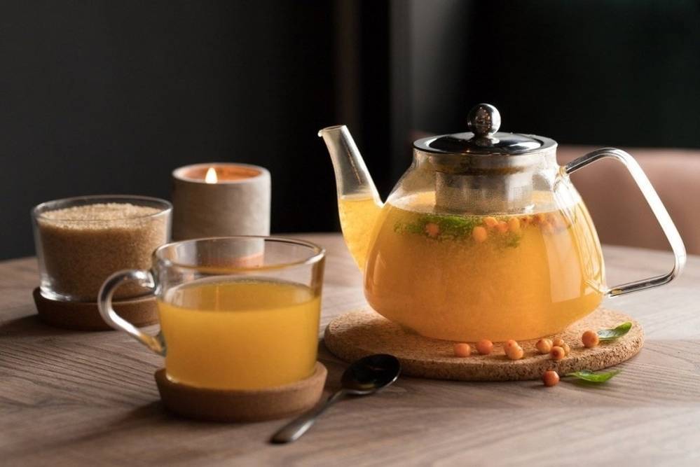 Чай с мятой: польза и вред, как правильно заваривать, можно ли пить беременным, свойства и противопоказания для мужчин и женщин, рецепты с мелиссой и свежим лимоном
