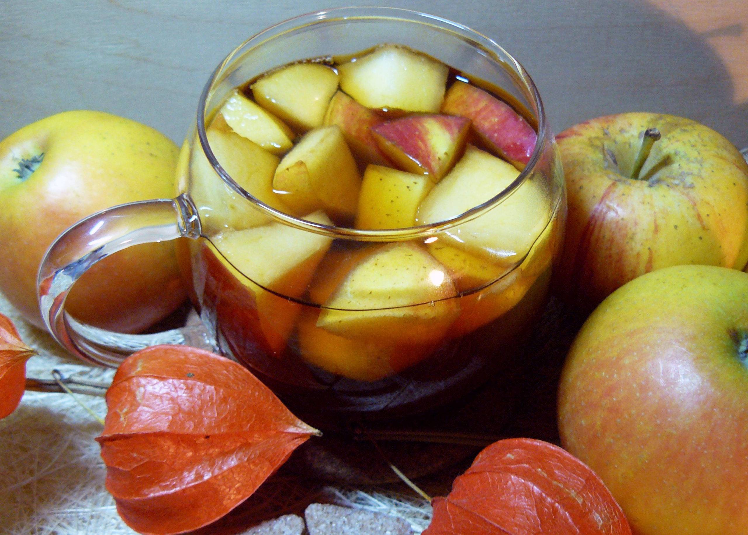 Отвар из яблок: польза и вред, применение, рецепты