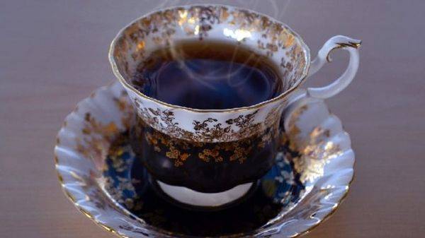 6 полезных и 5 вредных свойств крепкого чая