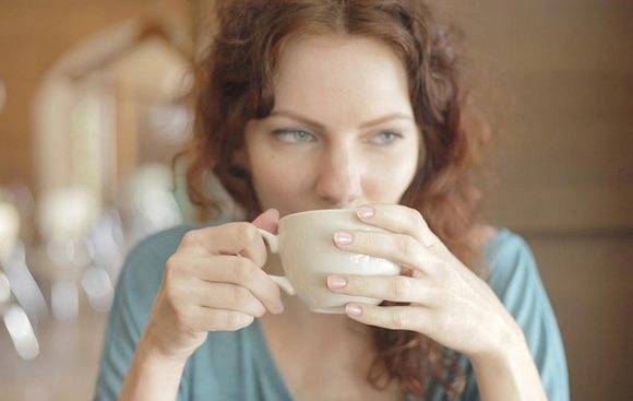 Сколько калорий в кофе — подсчет калорийности разных видов напитка