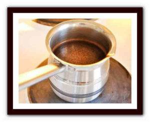 Технология приготовления кофе в кастрюле на плите