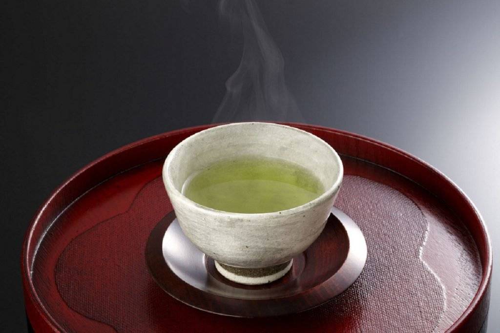 Можно ли при повышенном давлении пить зеленый чай. как правильно выбрать, заваривать | здоровье человека