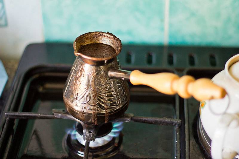 Как варить кофе в турке, пропорции, сколько варить кофе в турке