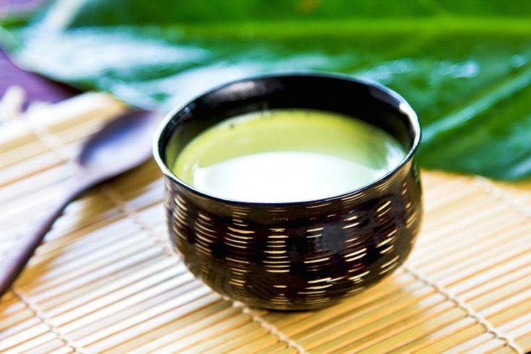 Полезные свойства и противопоказания зеленого чая с молоком