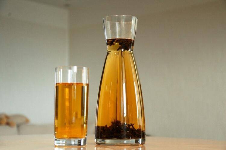 Как приготовить чай по-югославски с винными и цитрусовыми нотками