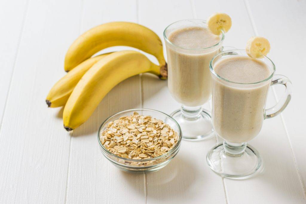 Банановый смузи в домашних условиях: 7 полезных и вкусных рецептов
