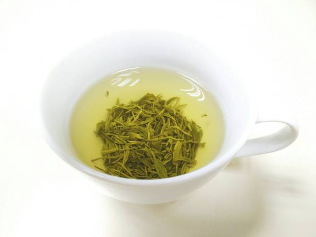 Зеленый чай и давление: повышает или понижает, свойства, действие прив высоком и низком ад, как приготовить гипертонику и гипотонику