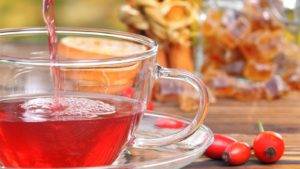 7 лучших для здоровья рецептов чая из боярышника, его польза и вред