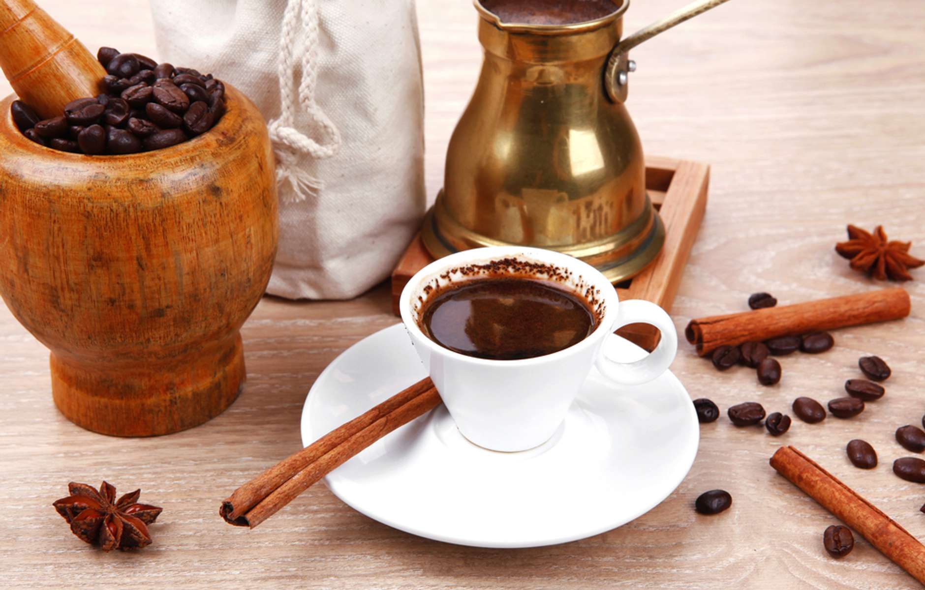 Как приготовить кофе по-восточному (по-арабски)