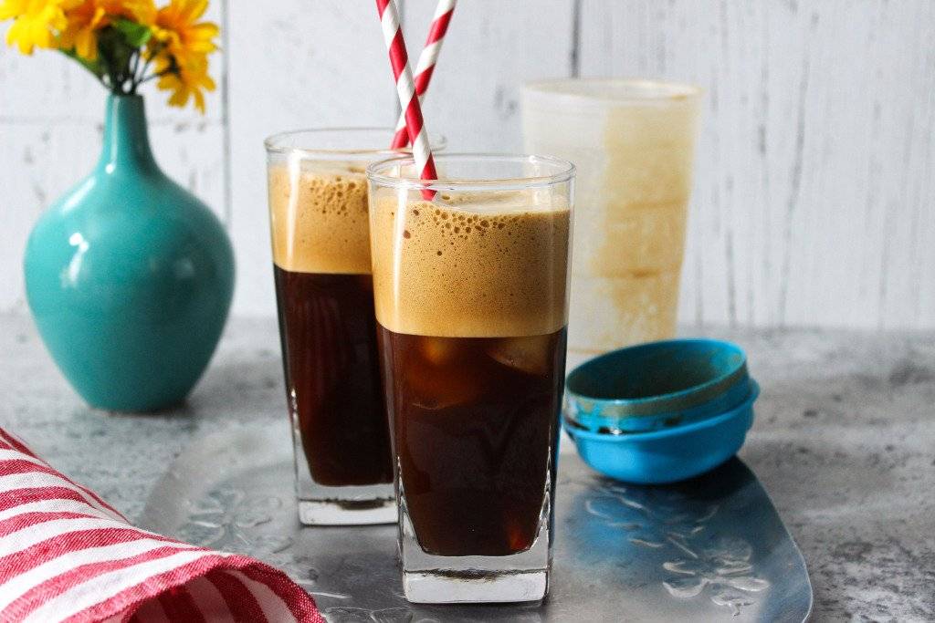 Ледяной кофе в знойный день: рецепты и правила подачи