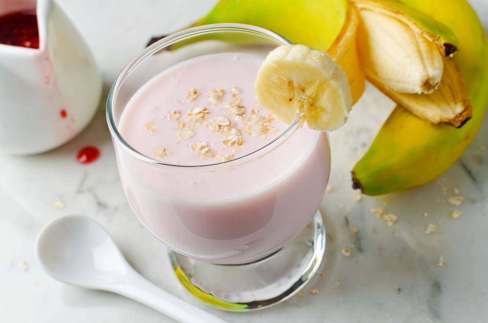 Смузи с молоком — 10 рецептов для блендера