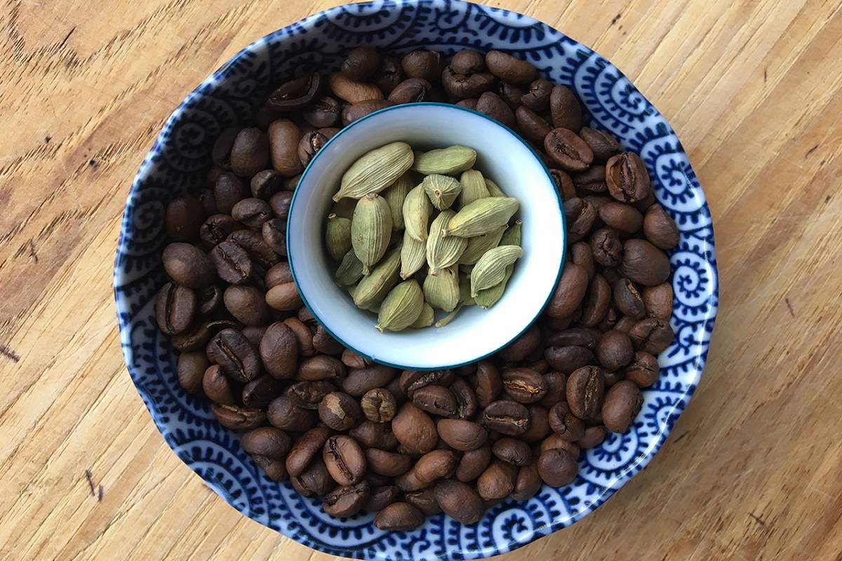 Рецепты кофе с кардамоном и его полезные свойства