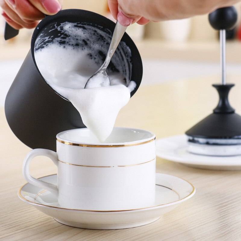 Как сделать капучино в домашних условиях без кофемашины с растворимым кофе: молоком, без миксера, с миксером, с блендером, рецепт, фото