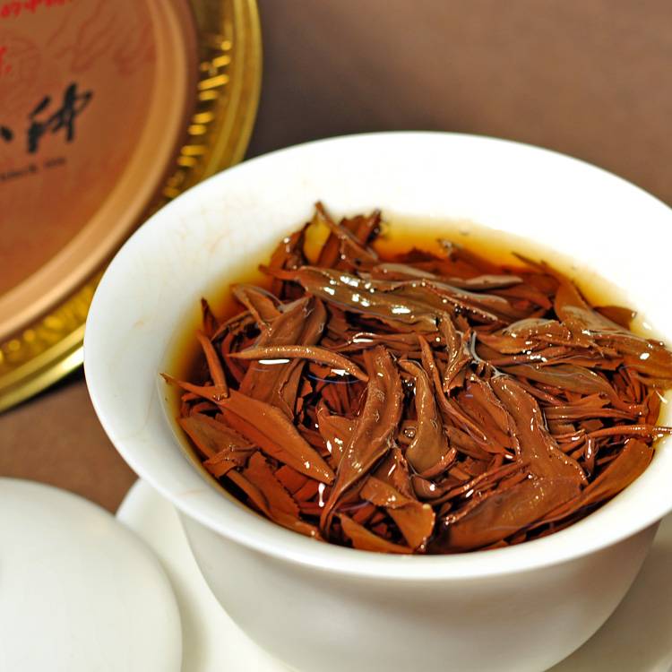 Копчёный чай лапсанг сушонг - красный улун: описание и полезные свойства