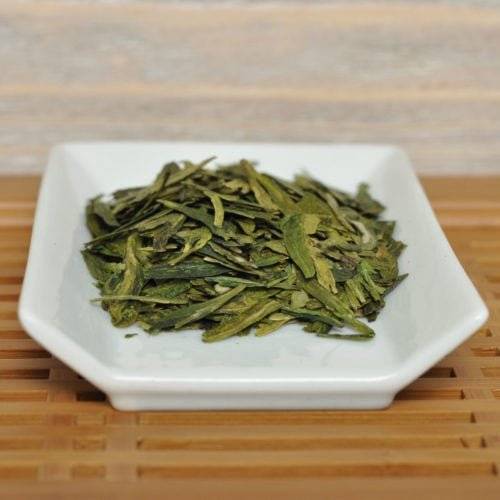 Чай лунцзин (колодец дракона), полезные свойства зеленого чайного напитка