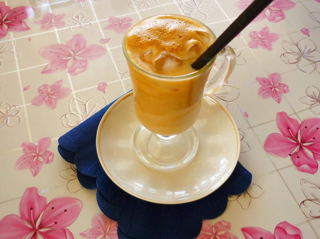 Рецепт фраппе: как сделать холодный греческий кофе :: syl.ru