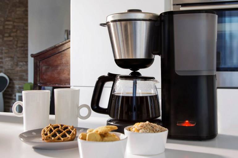 Что такое рожковая кофеварка: основные отличия кофемашин рожкового типа