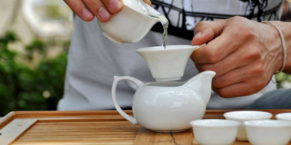 Преимущества заваривания чая в гайвани