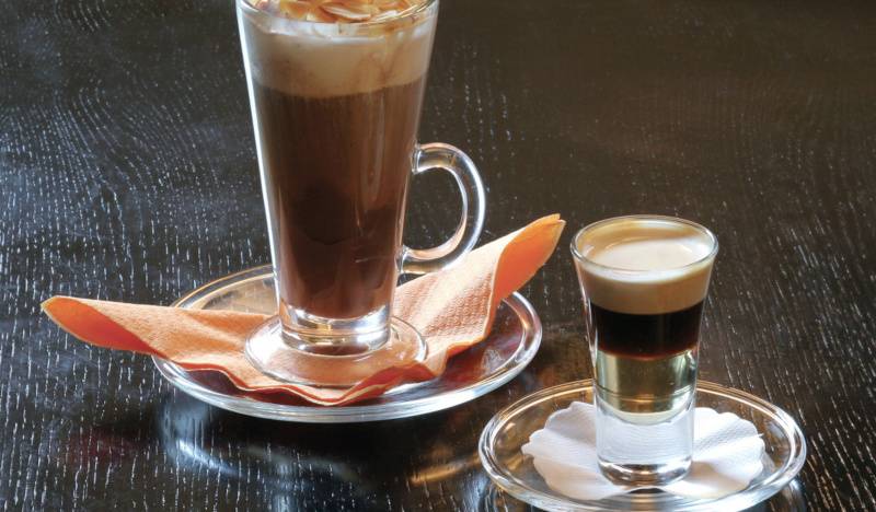 Натуральный кофе и ликер бейлис – вкусное сочетание любимых напитков