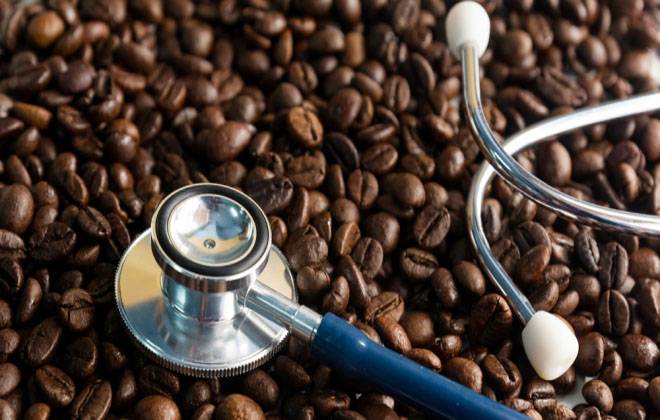 Можно ли пить кофе при гипертонии. влияние напитка на давление