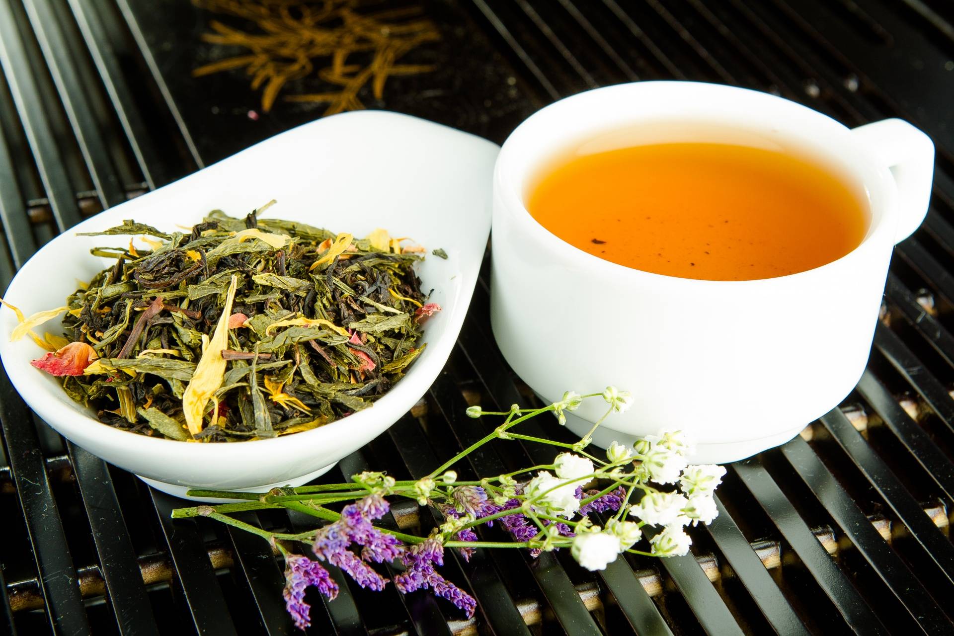 Чай с гвоздикой: полезные свойства пряного напитка - здоровая семья