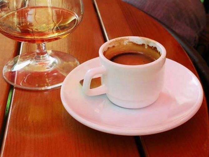 Кофе с коньяком: польза и вред напитка, рецепты приготовления :: syl.ru